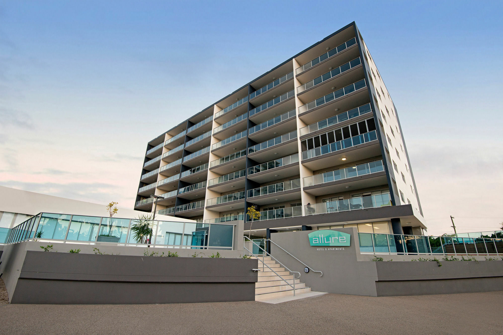 Allure Hotel & Apartments Townsville Exterior photo